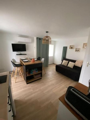 Le HappyNous, cosy, climatisé, wifi, parking privé intérieur